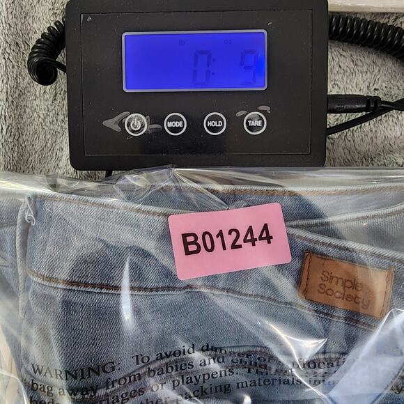 Simple Society Shorts Womens 11/30 Blue Distressed High Rise Stretch Denim Mom - Picture 13 of 13